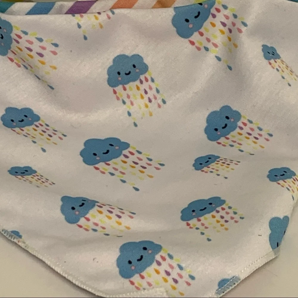 NEW |MOON AND STARS| INFANT/BABY BANDANA BIBS 0-24 MONTHS (Lot of 4 Bibs)